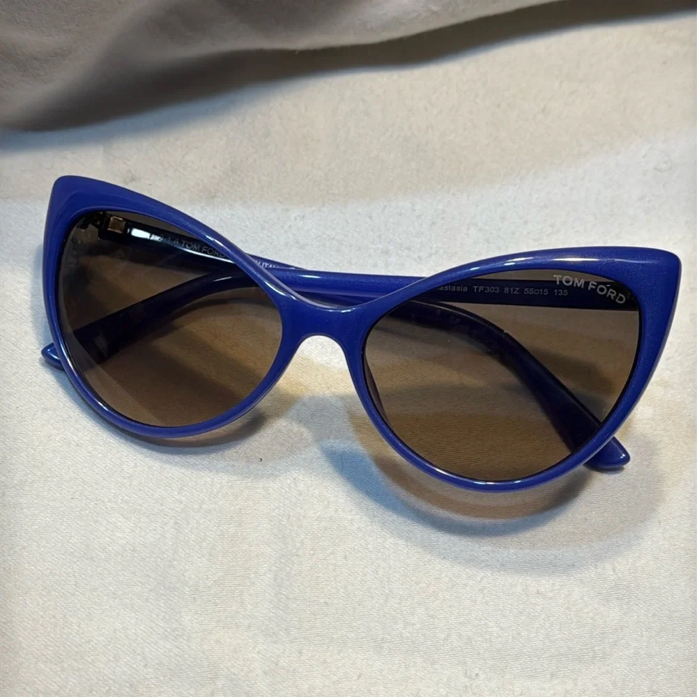 TOM FORD
Purple Acetate Frame Cat-Eye Anastasia Sunglasses - TF303 - Picture 2 of 5